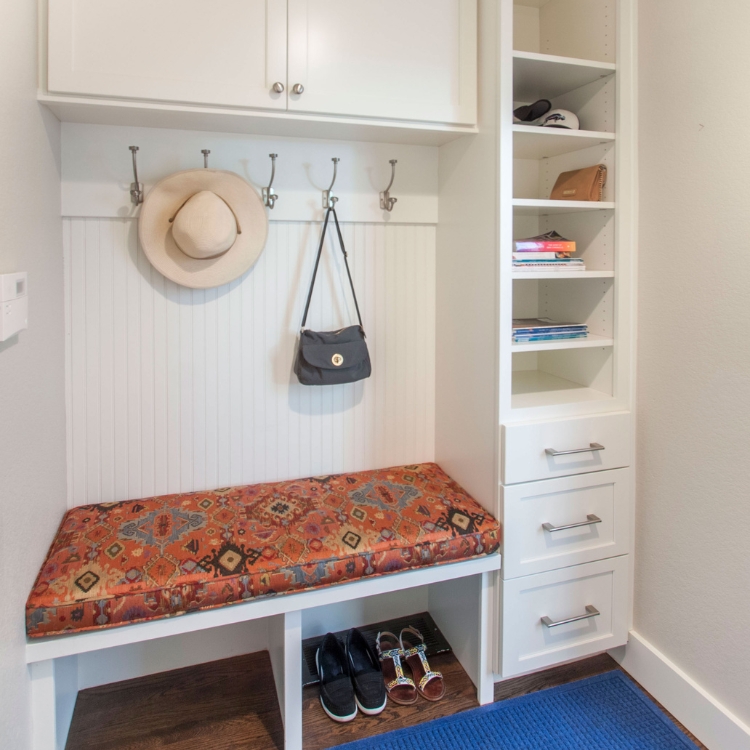 Designing the Perfect Mud Room: Essential Features and Tips